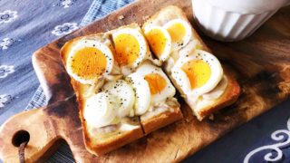 半熟ゆで卵でのせパン